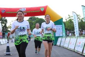 BIB: 
                            <button type="button" onclick="openModal(3656792)" class="btn btn-primary btn-sm float-right btn-popup" data-toggle="modal" data-target=".modal-high-quality">
                        <i class="fas fa-shopping-cart"></i> Add to Cart
                    </button>
                                            <button type="button" onclick="isThisMe(3656792, true)" class="btn btn-success btn-sm float-right btn-popup btn-isme hidden" data-toggle="tooltip" data-placement="bottom" title="นี่คือรูปของคุณใช่ไหม คลิกที่นี่เพื่อเอาเข้าอัลบั้ม">
                        <i class="fas fa-plus"></i> Add to album
                    </button>
                    <button type="button" onclick="isThisMe(3656792, false)" class="btn btn-warning btn-sm float-right btn-popup btn-isnotme hidden">
                        <i class="fas fa-ban"></i> Remove from album
                    </button>